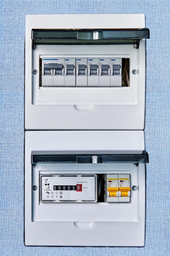 Ce trebuie să știm despre protecțiile din tablourile electrice