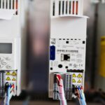 Ce presupune realizarea unei instalații de curenți slabi într-o clădire de birouri