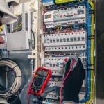 Cum testăm tablourile electrice înainte de punerea în funcțiune