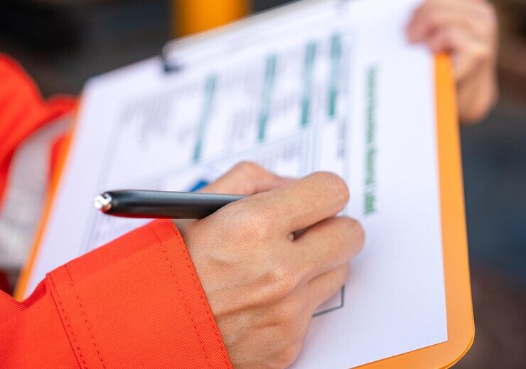 Cum se realizează evaluările de risc pentru instalațiile industriale